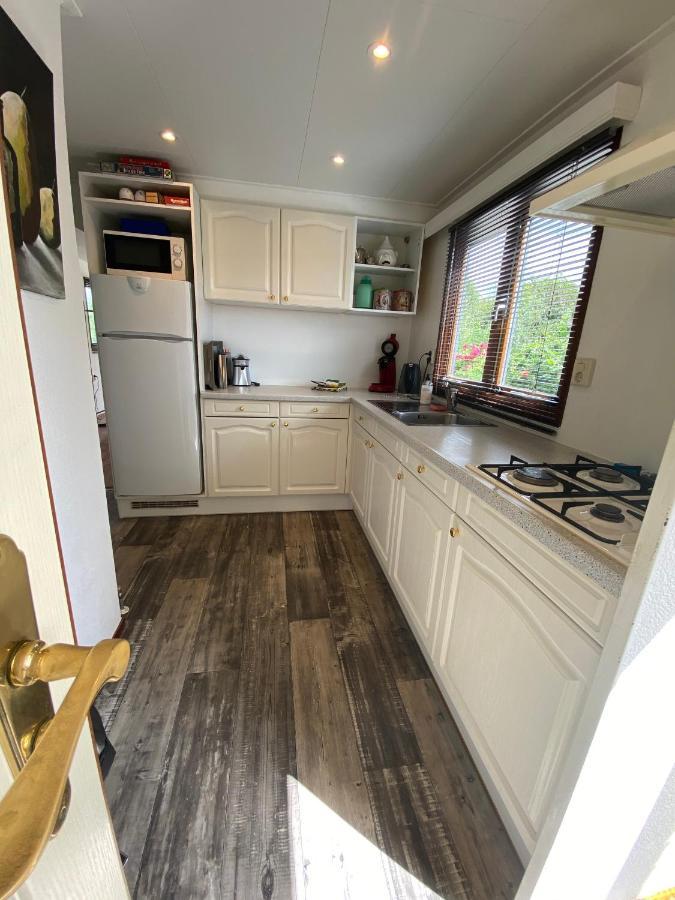 Hotel C'Est La Vie Houseboat Nederhorst den Berg Zewnętrze zdjęcie