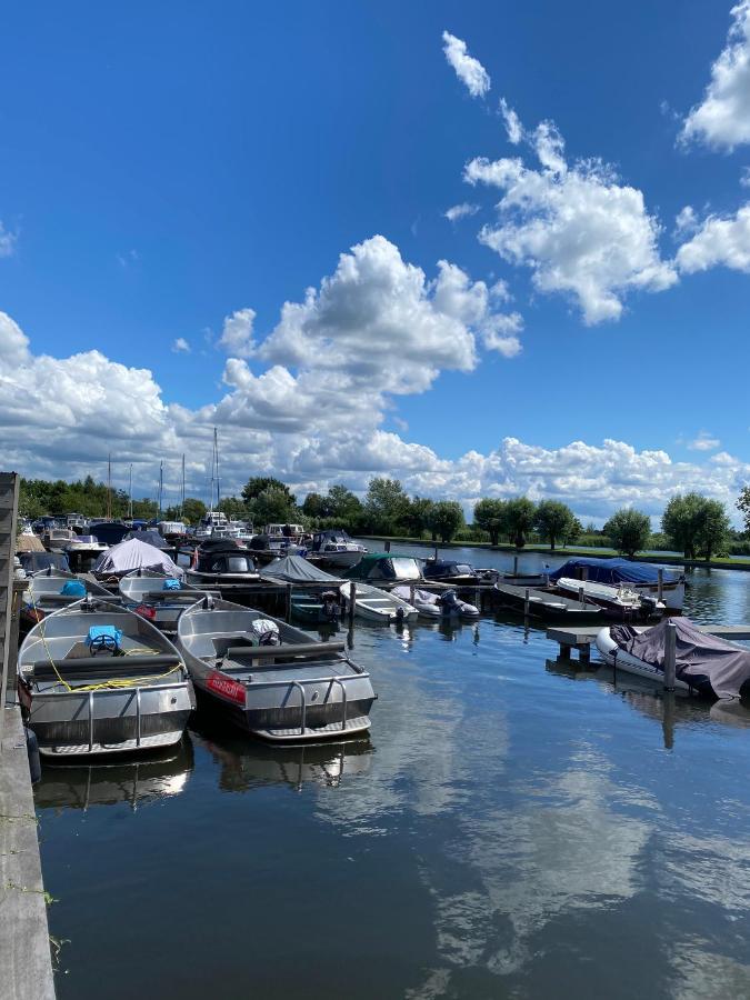 Hotel C'Est La Vie Houseboat Nederhorst den Berg Zewnętrze zdjęcie