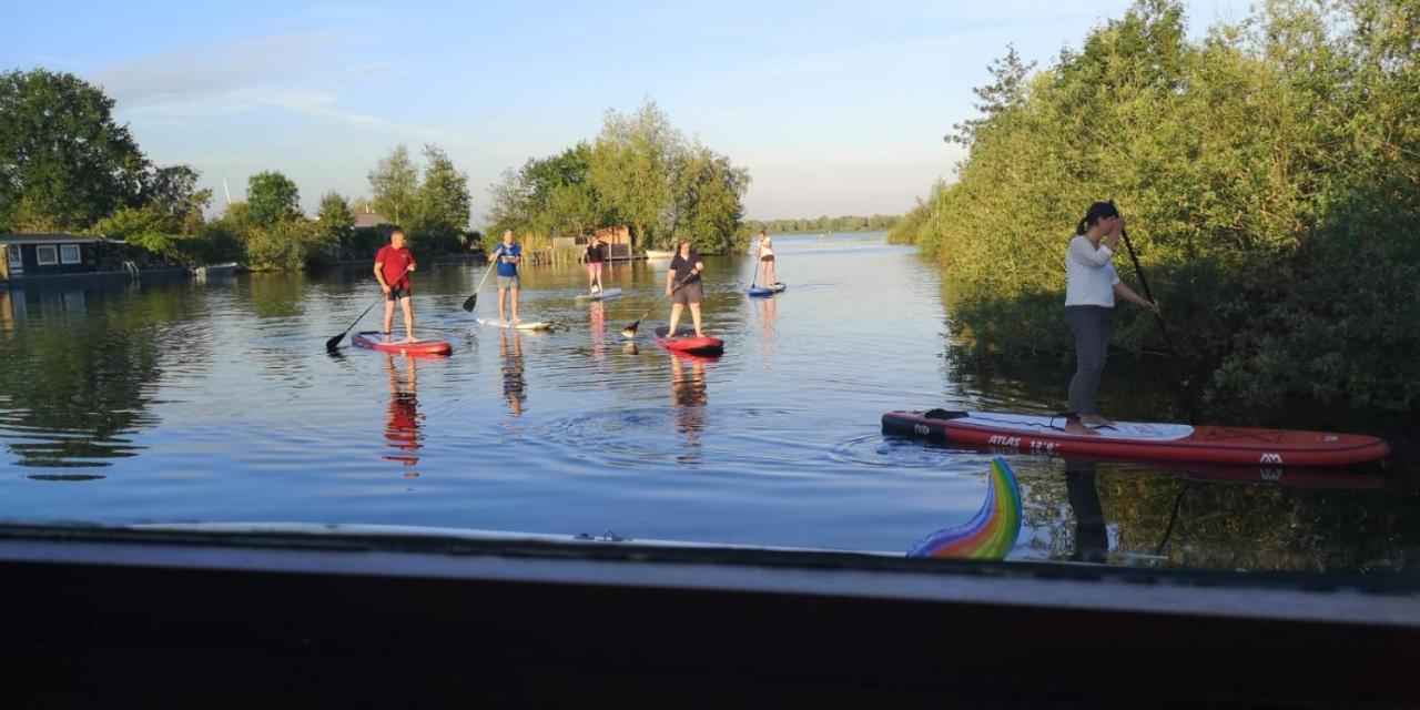 Hotel C'Est La Vie Houseboat Nederhorst den Berg Zewnętrze zdjęcie